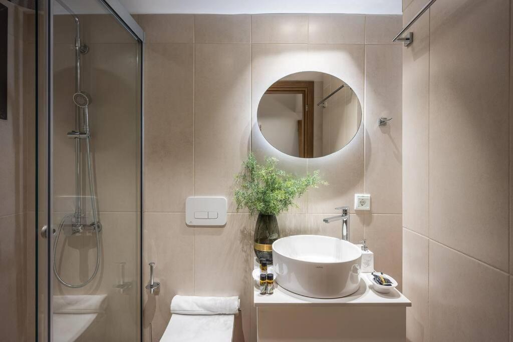 Amalia'S Luxury Apartment 3 Heraklion  Bagian luar foto